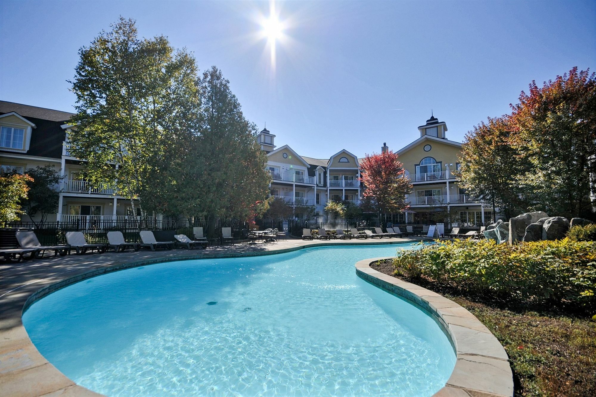 Chateau Beauvallon Hotel
